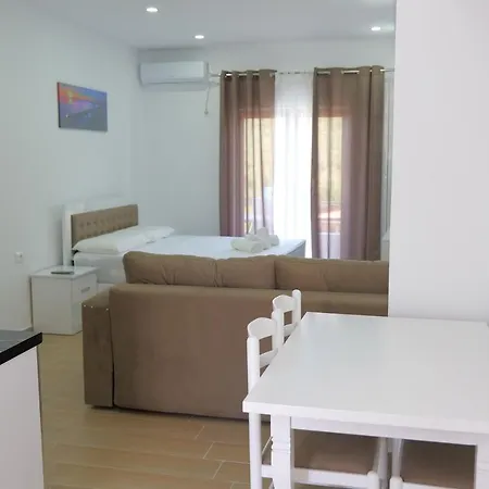Iljo Apartment *