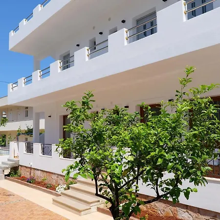 Apartment Iljo *