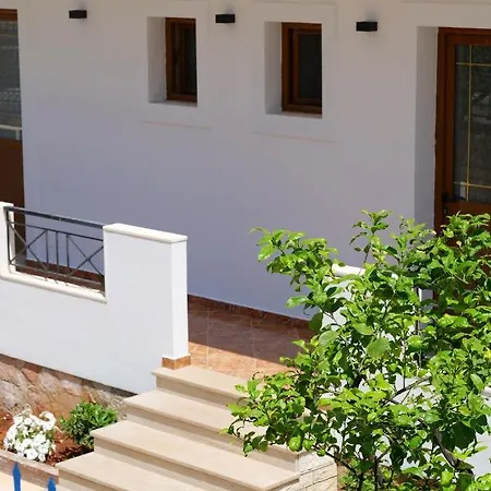 Iljo Apartment Ksamil